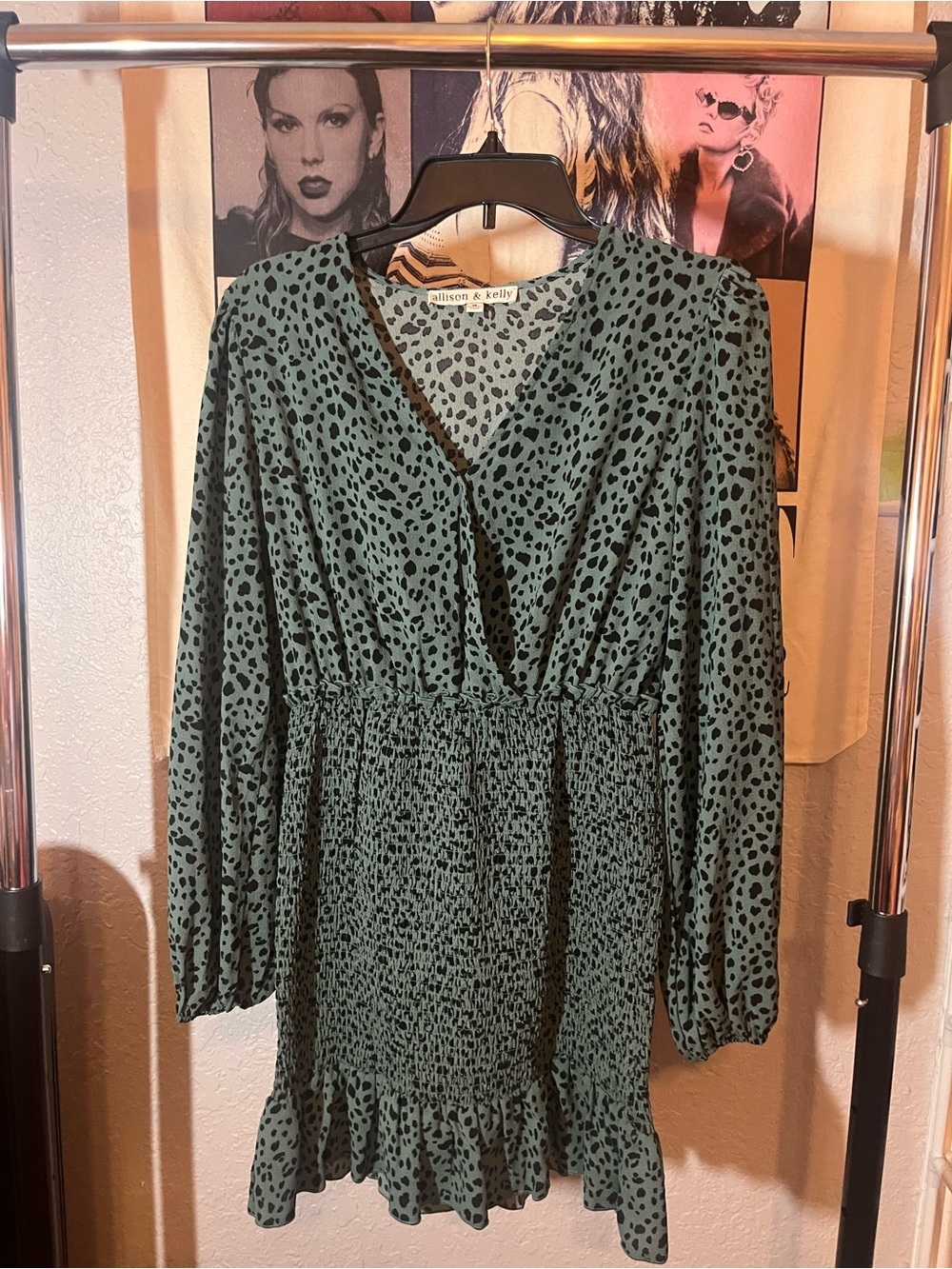 Allison & Kelly Sage Green Animal Print Smocked Mini Dress Women’s Medium